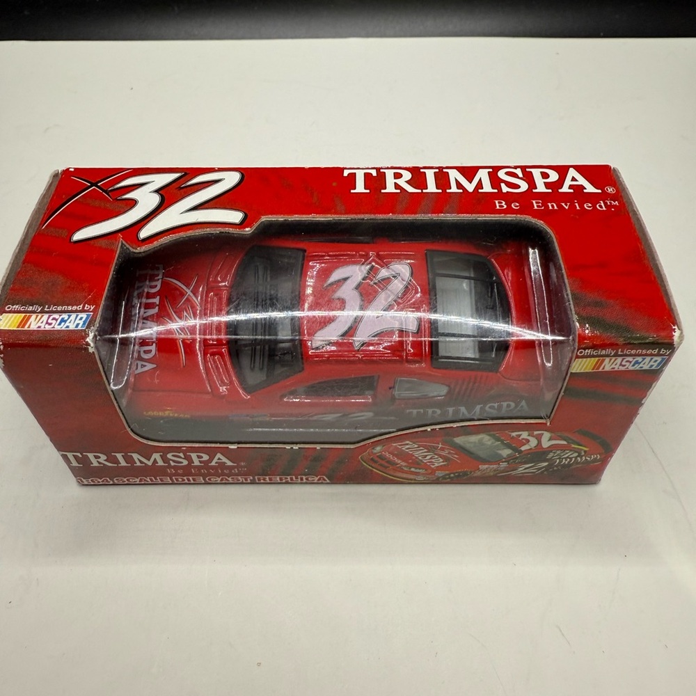 Team Caliber Trimspa 1/64 Die Cast NASCAR 32 NIP